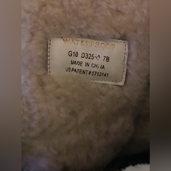 Cole Haan women brown suede waterproof boots US 7 - Picture 3 of 12